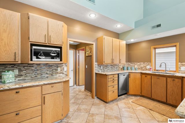 515 Pier 2, Lincoln, NE 68528