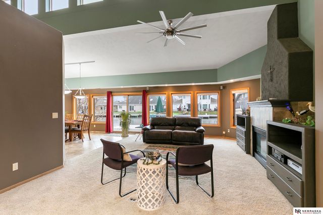 515 Pier 2, Lincoln, NE 68528