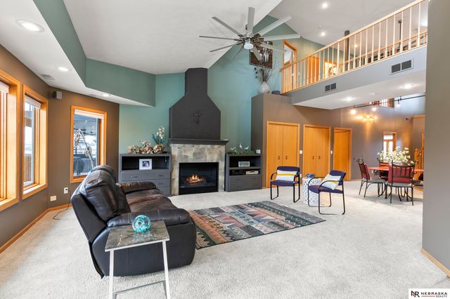 515 Pier 2, Lincoln, NE 68528