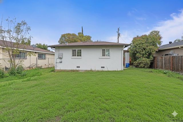 2319 S Union St, Stockton, CA 95206