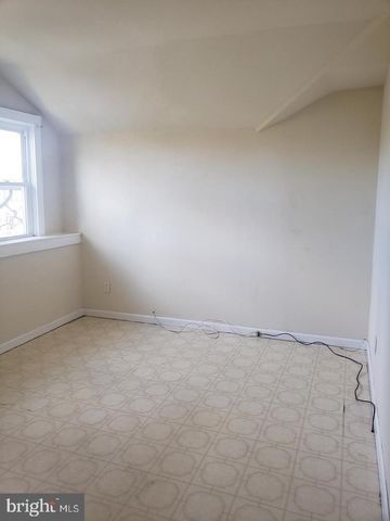 277 E BROWNING RD, Bellmawr, NJ 08031