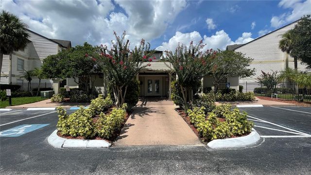 1972 LAKE ATRIUMS CIRCLE 200, Orlando, FL 32839