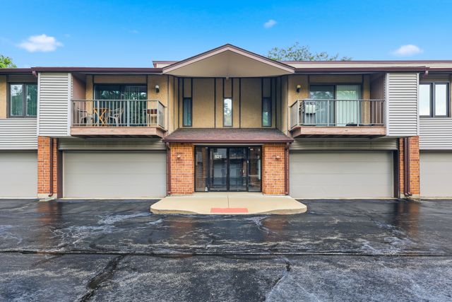 821 Oakton Street 104, Elk Grove Village, IL 60007