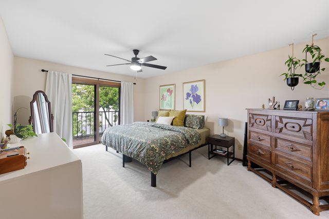 821 Oakton Street 104, Elk Grove Village, IL 60007