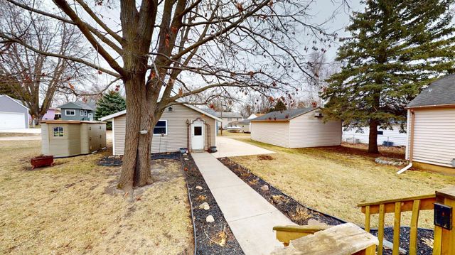 1425 Academy Avenue, Albert Lea, MN 56007