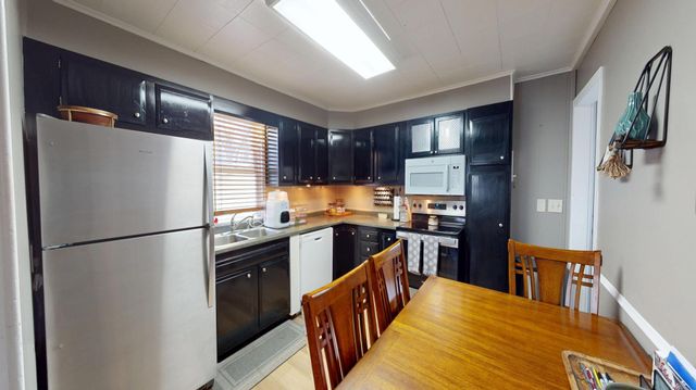 1425 Academy Avenue, Albert Lea, MN 56007