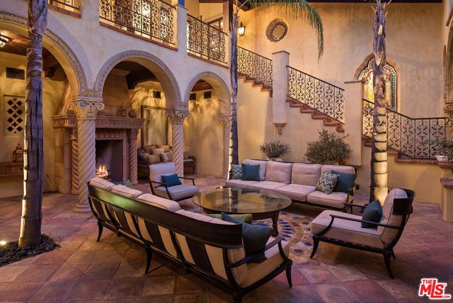 1274 N Clark Street, West Hollywood, CA 90069