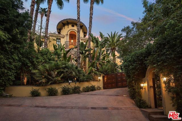 1274 N Clark Street, West Hollywood, CA 90069
