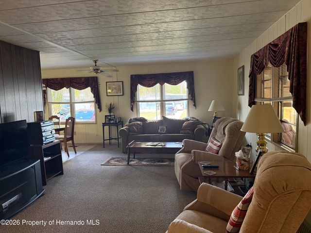 7441 Fairlane Avenue, Brooksville, FL 34613