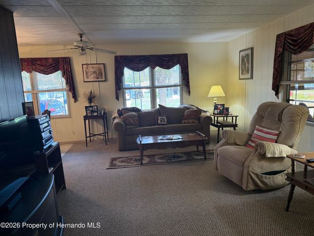 7441 Fairlane Avenue, Brooksville, FL 34613