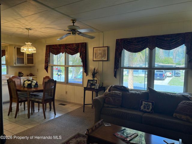 7441 Fairlane Avenue, Brooksville, FL 34613