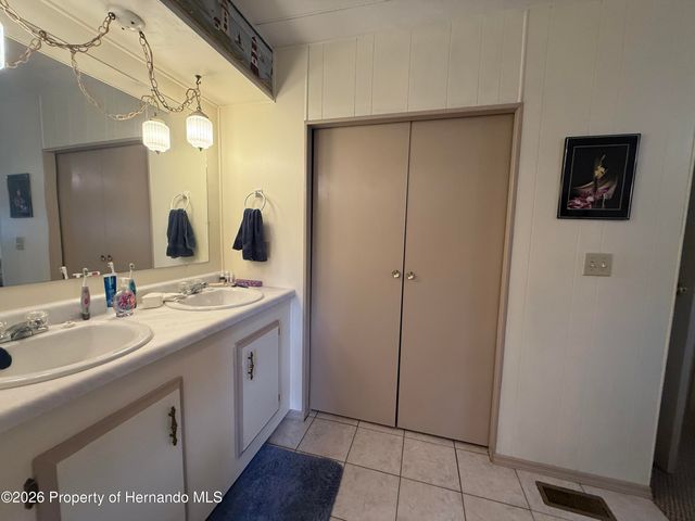 7441 Fairlane Avenue, Brooksville, FL 34613