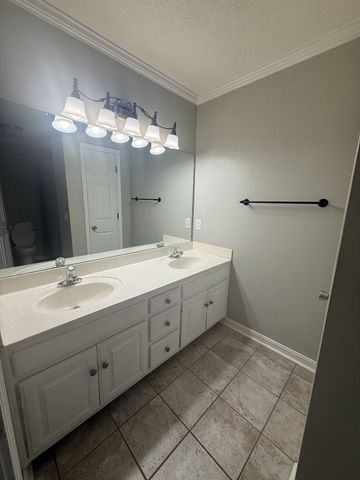 512 Tyler Ct, Cottontown, TN 37048