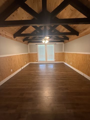 512 Tyler Ct, Cottontown, TN 37048