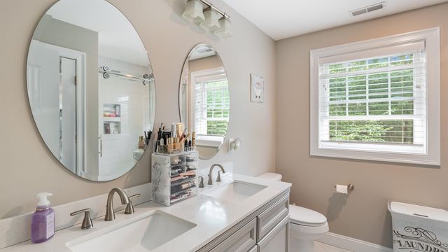 178 Rolling Hill Drive, Weare, NH 03281