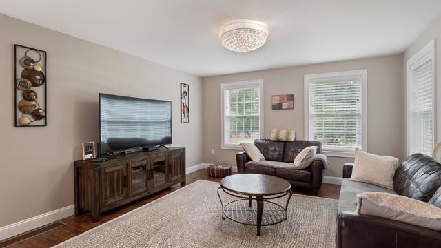 178 Rolling Hill Drive, Weare, NH 03281