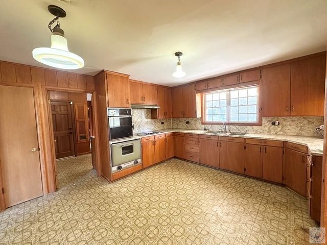 1408 E Main St., Atlanta, TX 75551