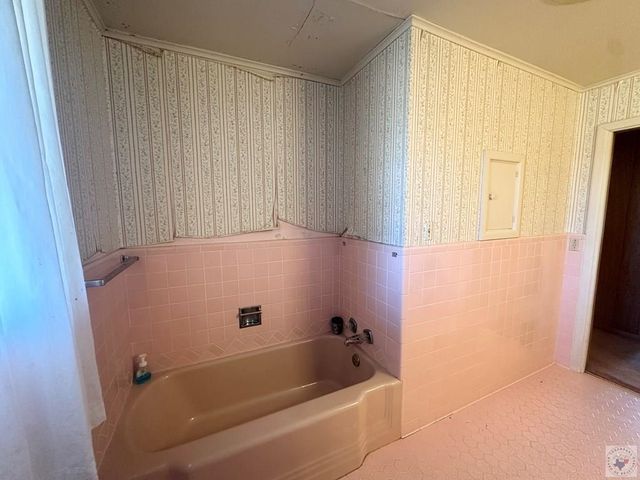 1408 E Main St., Atlanta, TX 75551