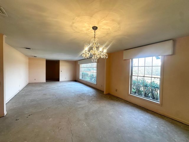 1408 E Main St., Atlanta, TX 75551