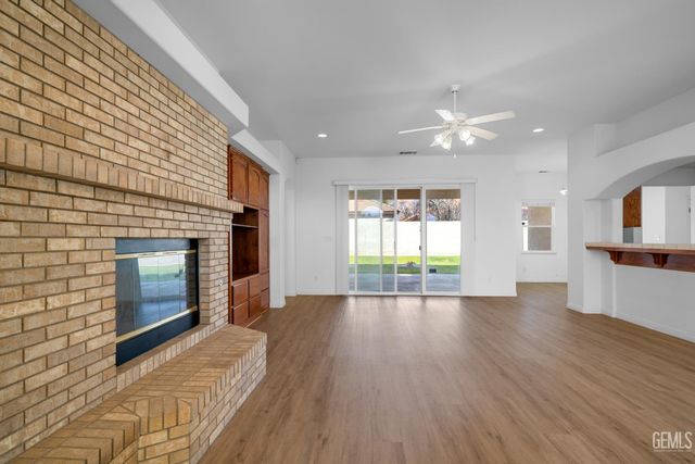 4314 Trailrock Avenue, Bakersfield, CA 93313