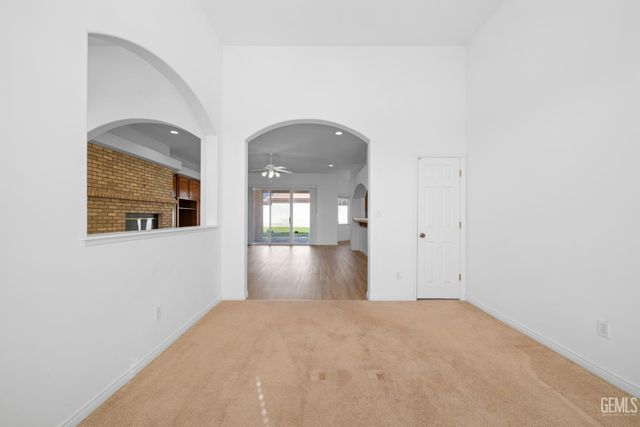 4314 Trailrock Avenue, Bakersfield, CA 93313