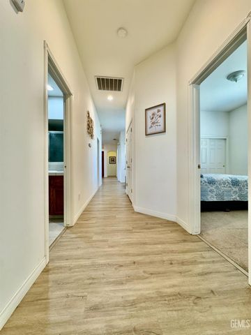 4314 Trailrock Avenue, Bakersfield, CA 93313