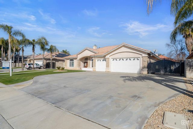4314 Trailrock Avenue, Bakersfield, CA 93313