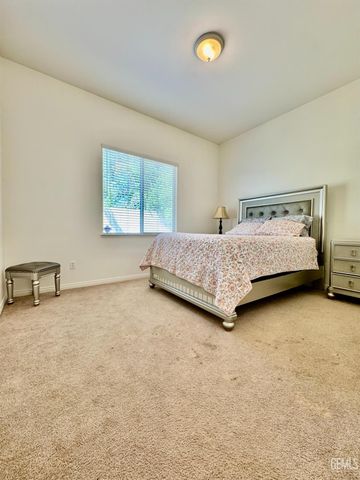 4314 Trailrock Avenue, Bakersfield, CA 93313