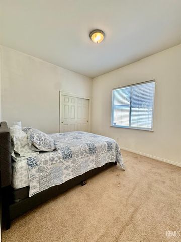 4314 Trailrock Avenue, Bakersfield, CA 93313