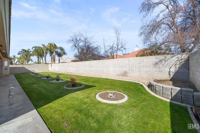 4314 Trailrock Avenue, Bakersfield, CA 93313