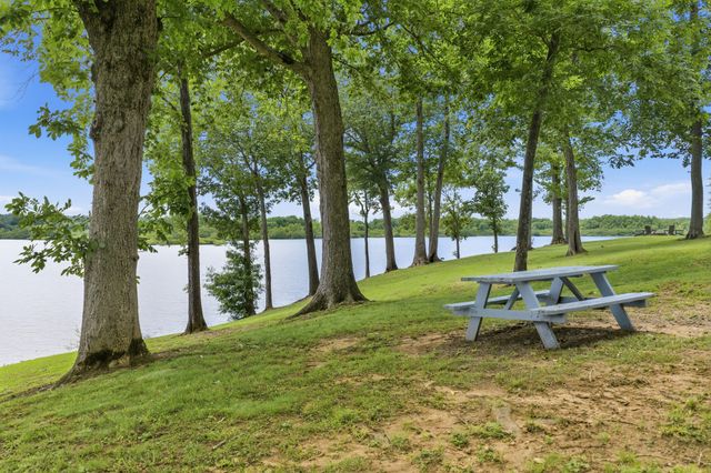49 Wild Goose Pt, Parsons, TN 38363