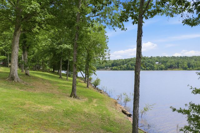 49 Wild Goose Pt, Parsons, TN 38363