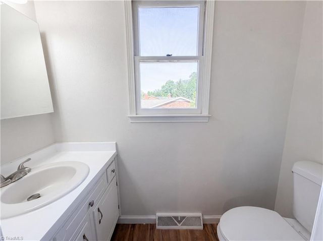 104 Linville Springs Road, Kernersville, NC 27284