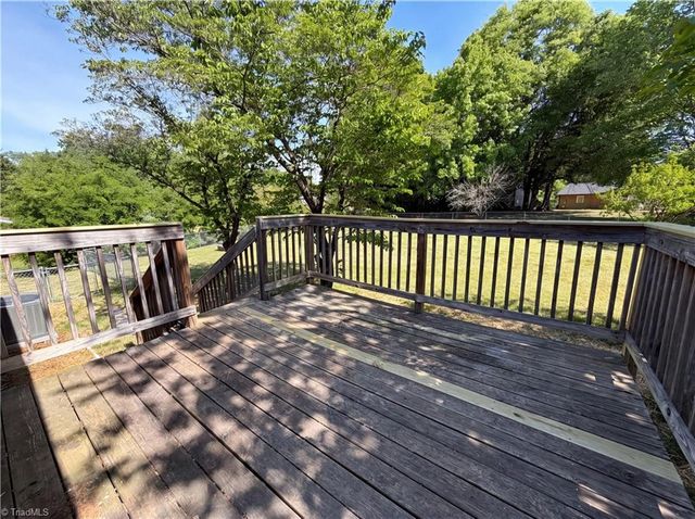 104 Linville Springs Road, Kernersville, NC 27284