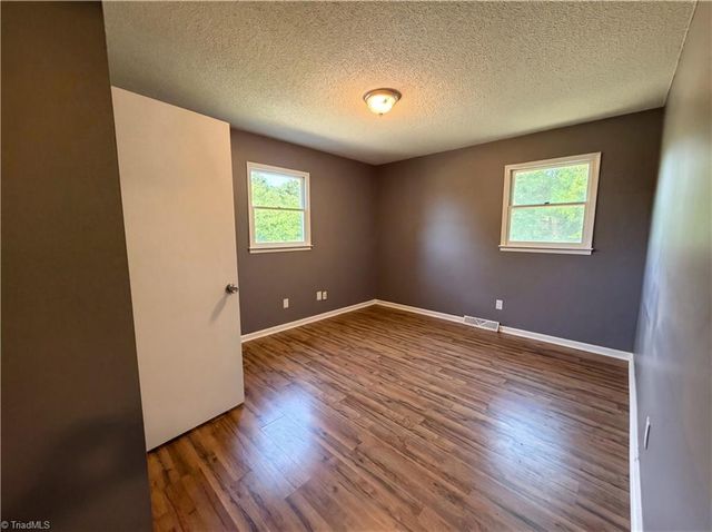 104 Linville Springs Road, Kernersville, NC 27284