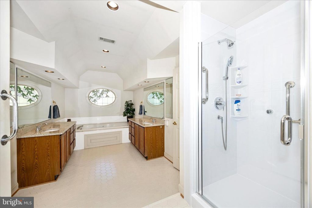 Image 22 of property listing at 19808 FALLING SPRING CT, Gaithersburg, MD 20882