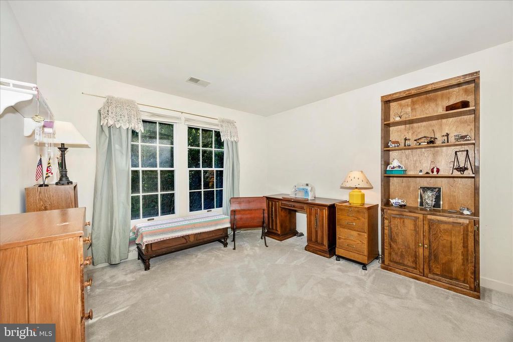 Image 26 of property listing at 19808 FALLING SPRING CT, Gaithersburg, MD 20882