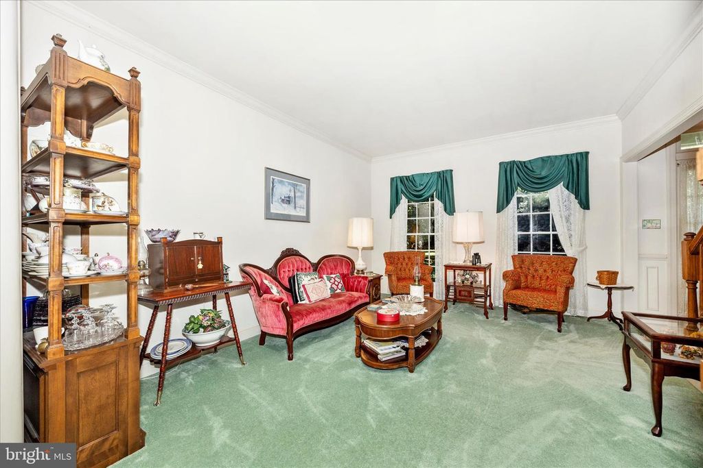 Image 4 of property listing at 19808 FALLING SPRING CT, Gaithersburg, MD 20882