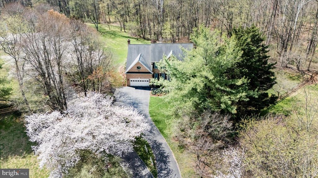 Image 52 of property listing at 19808 FALLING SPRING CT, Gaithersburg, MD 20882