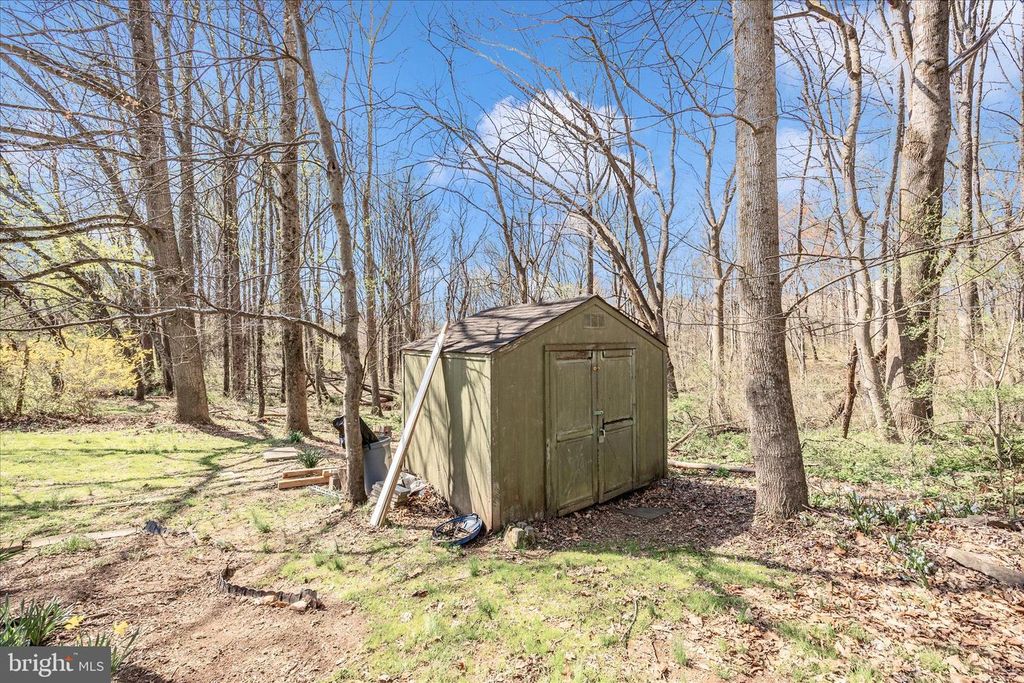 Image 60 of property listing at 19808 FALLING SPRING CT, Gaithersburg, MD 20882