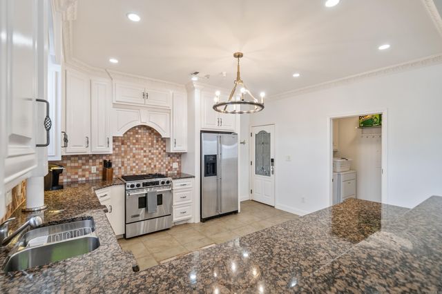 106 Grand Isle Dr Apt 1E, Hot Springs, AR 71913