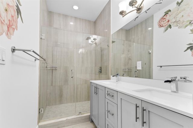 1110 NE 14th Avenue, Fort Lauderdale, FL 33304