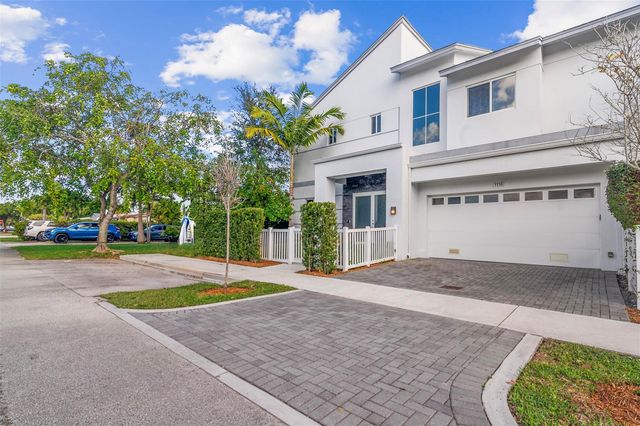 1110 NE 14th Avenue, Fort Lauderdale, FL 33304