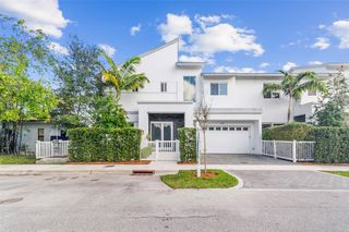1110 NE 14th Avenue, Fort Lauderdale, FL 33304