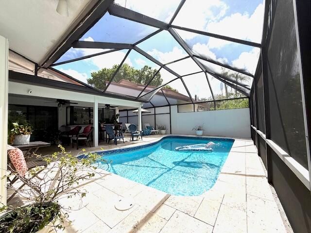 665 Deer Creek Hollows Circle, Deerfield Beach, FL 33442