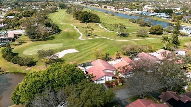 665 Deer Creek Hollows Circle, Deerfield Beach, FL 33442