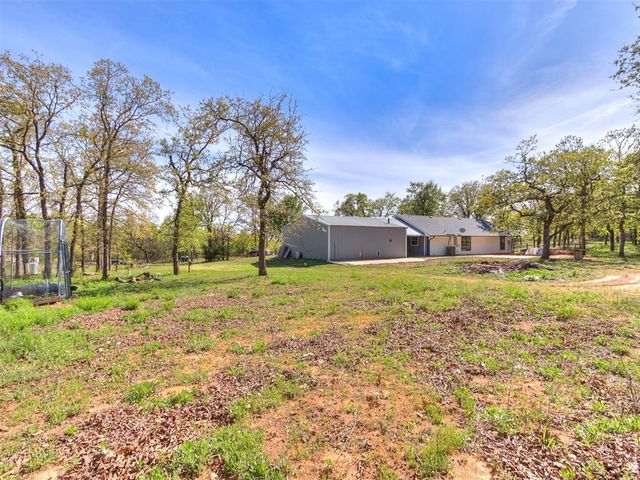 21201 E Montgomery Drive, Mcloud, OK 74851