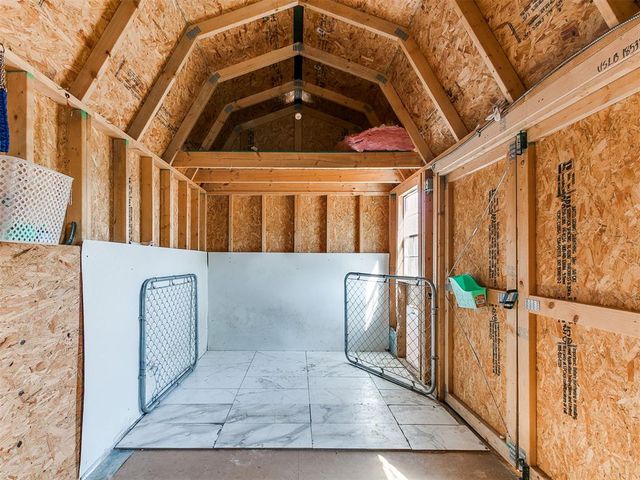 21201 E Montgomery Drive, Mcloud, OK 74851