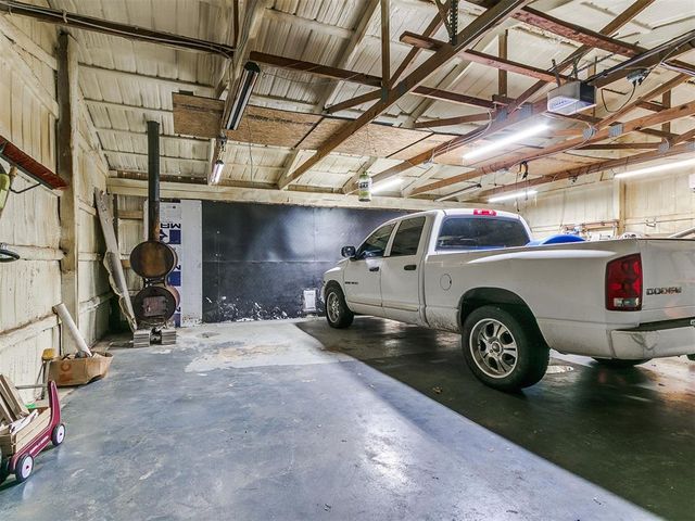 21201 E Montgomery Drive, Mcloud, OK 74851