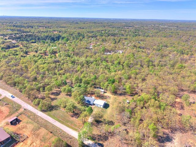 21201 E Montgomery Drive, Mcloud, OK 74851